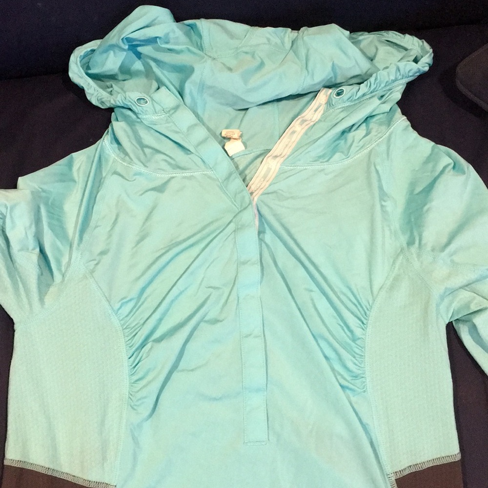 Lululemon lightweight pullover hoodie